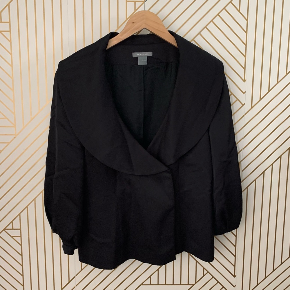 Ann Taylor Satin round collar Vintage inspired black blazer puff 3/4 sleeves 12